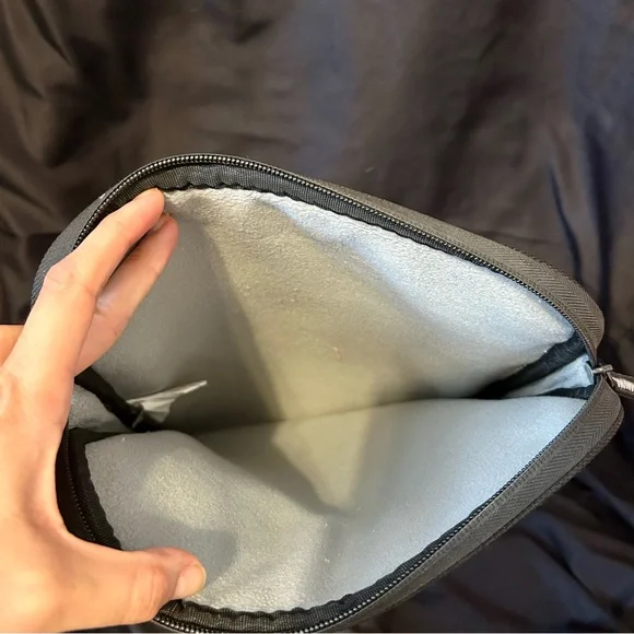 KENSINGTON LAPTOP SLEEVE - Picture 4 of 7